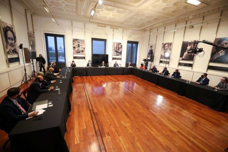Gobierno anunció baja de retenciones y otras de medidas de activación económica