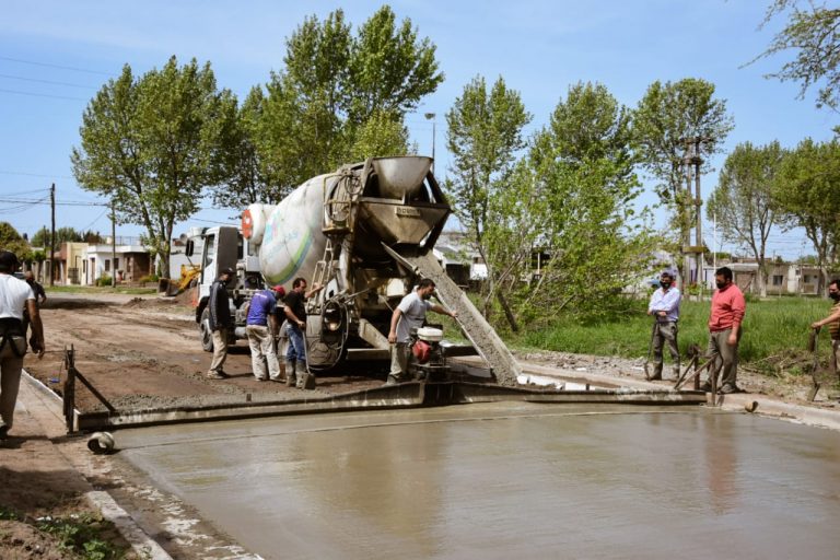 Desaparecieron varias calles de tierra para alegría de muchos vecinos