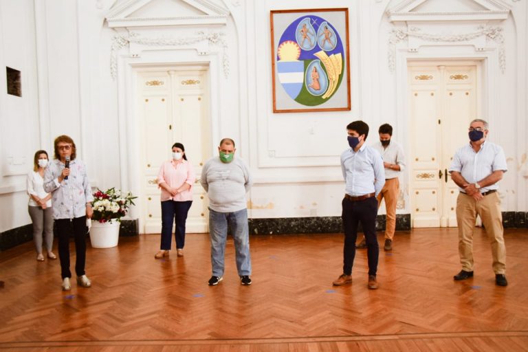 Reconocimiento a Empleados municipales al cumplir sus ‘Bodas de Plata’
