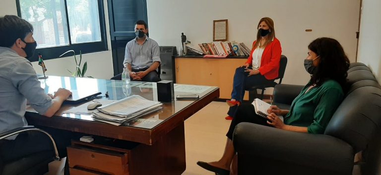 La Diputada Guzzo se reunió con el Intendente Flexas por obras del Barrio Juan el Bueno de Los Toldos