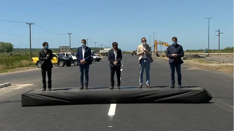 El gobernador recorrió con intendentes obras sobre el corredor balneario