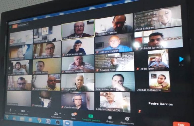 Los ‘Madrugadores del 9’ unieron a la diócesis con la oración y se rezó en cuatro templos