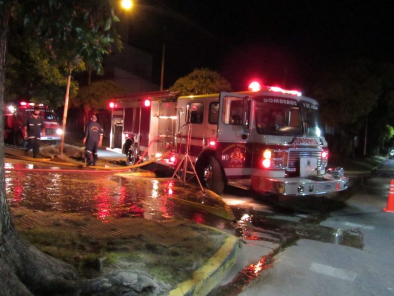 Gesto solidario de Bomberos con establecimientos escolares