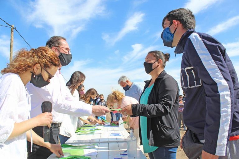 En Carlos Casares 47 familias recibieron un terreno