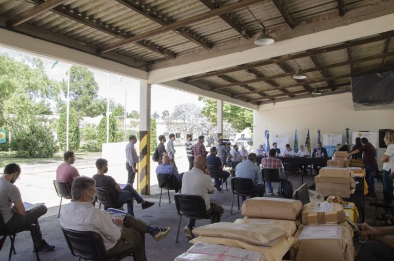 La Provincia licitó obras para mejorar los Caminos Rurales de la red bonaerense