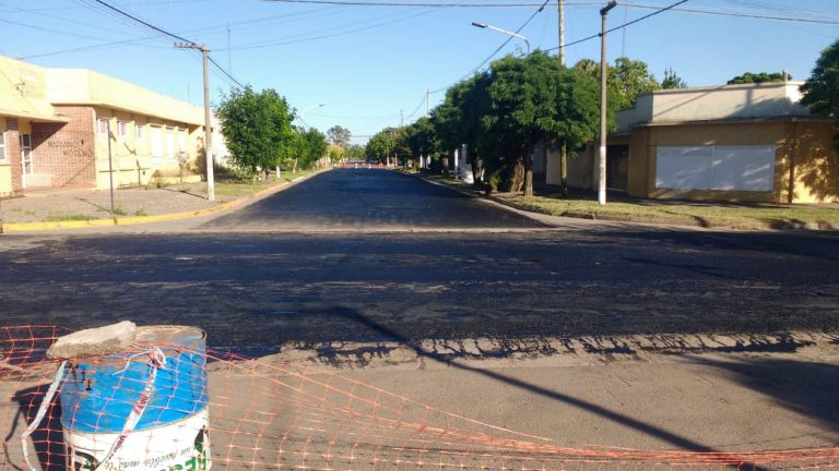 En Facundo Quiroga siguen las obras de reparación del pavimento