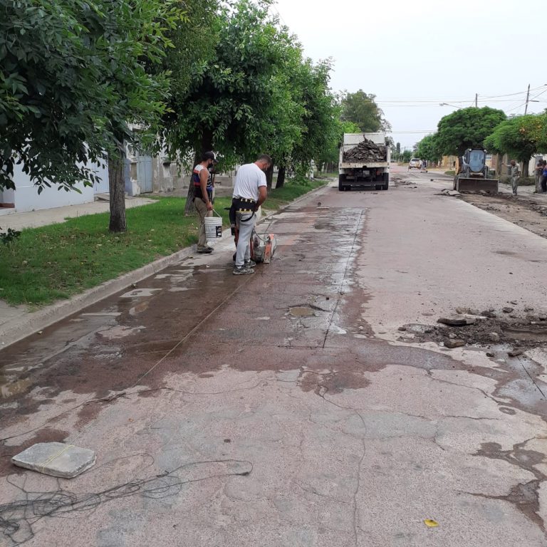Siguen mejorándose las calles pavimentadas de Facundo Quiroga