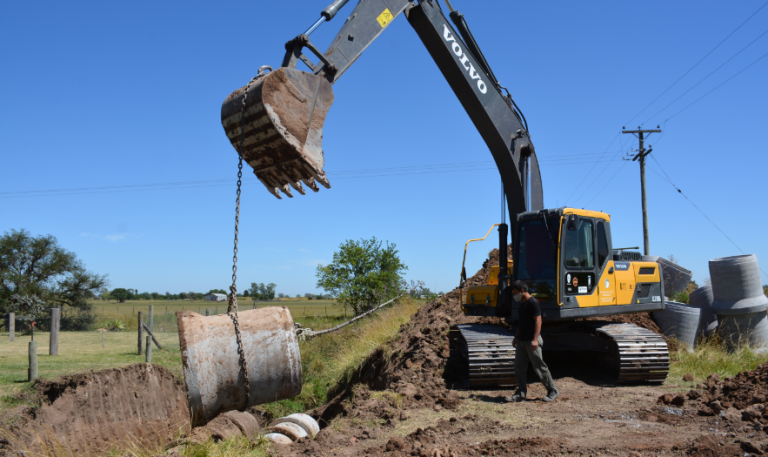 Continúan las obras de canalización en la continuación de Avda Cardenal Pironio