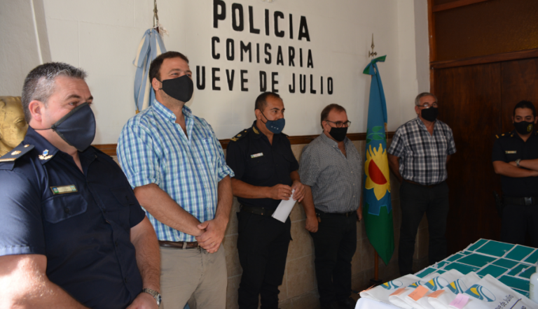 Reconocimiento a la labor incansable de los policías del distrito nuevejuliense
