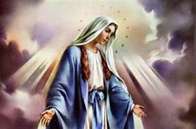 Se contempla con gratitud y asombro las maravillas hechas por la Virgen María