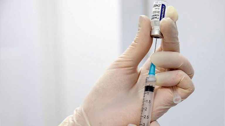 Comenzó la campaña nacional de vacunación contra el coronavirus