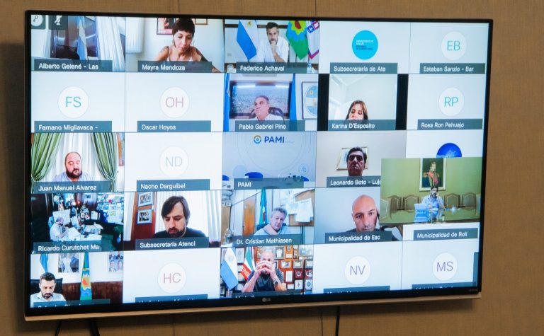 Bianco se reunió con ministros e intendentes para avanzar en la coordinación del proceso de vacunación