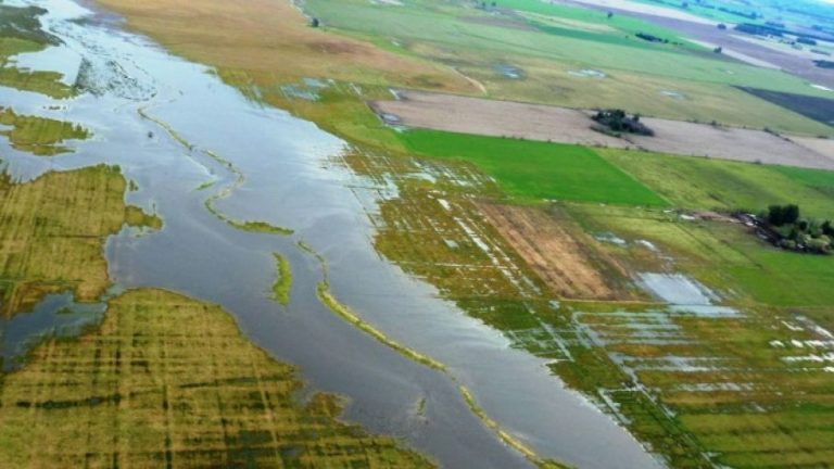 El Ministro de Desarrollo Agrario recorrió las obras del Río Salado