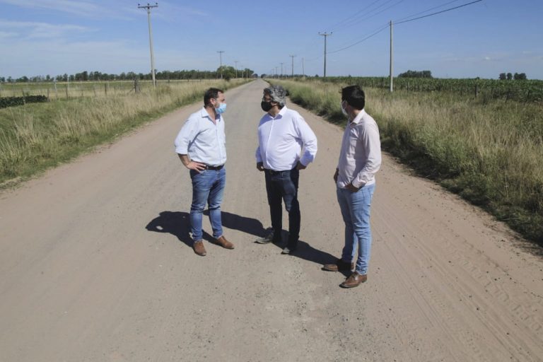 Serenal recibió al ministro de Desarrollo Agrario, y anunció la reconstrucción del camino a Arenaza