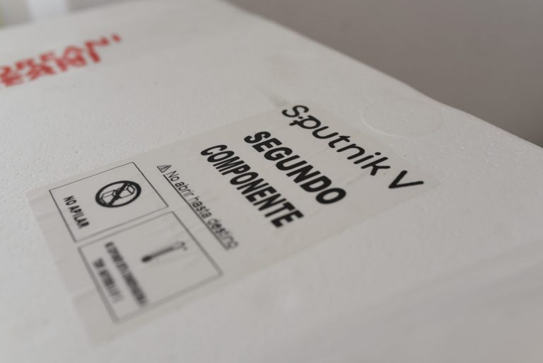 En Hospital Julio de Vedia se vacuna con la segunda dosis de Sputnik