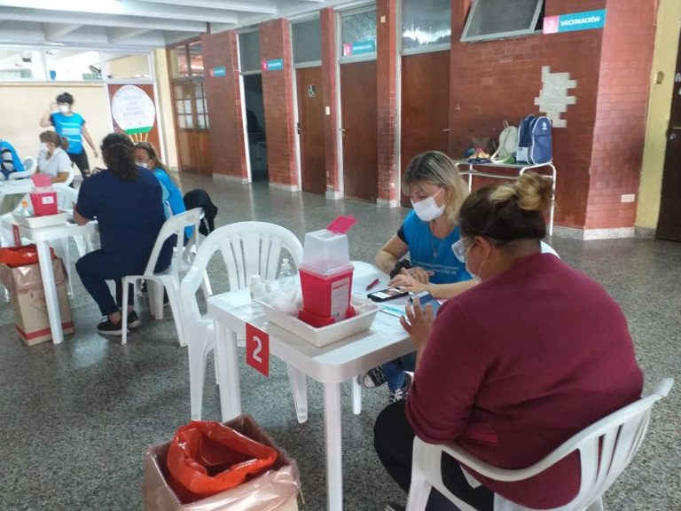 En Nueve de Julio se han vacunado 1.600 voluntarios y se anotaron para hacerlo 12.906