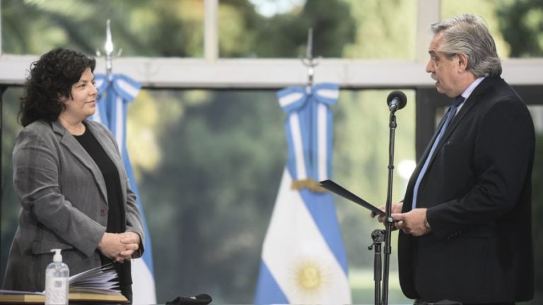 Juró como nueva ministro de Salud, Carla Vizzotti