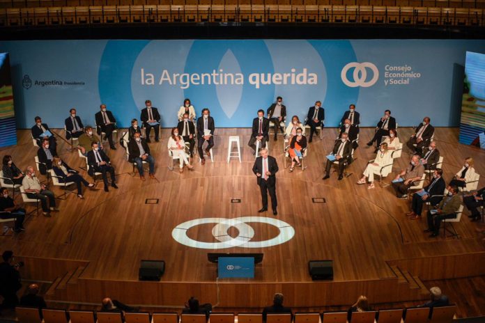 Gustavo Béliz encabeza el Consejo Económico y Social