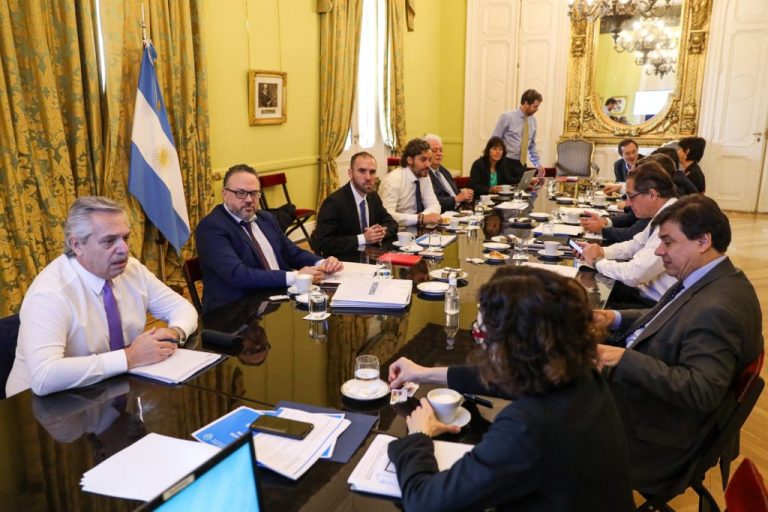 El Gobierno inicia la ronda de reuniones con gremios y empresas