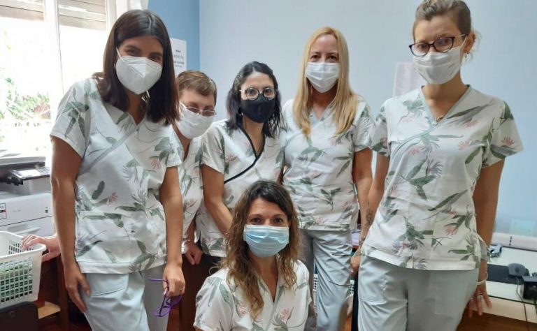 El personal de la clínica privada celebra que carece de casos de Coronavirus