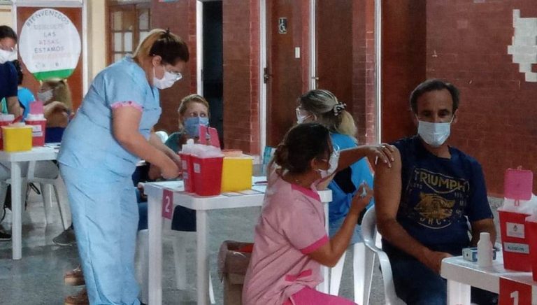 María Elena Defunchio: ‘Comenzamos a transitar el camino del fin de la pandemia que tantos fallecidos ha originado, incluidos mis padres’