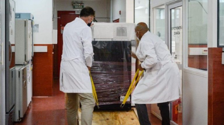 Argentina tiene una máquina que monitorea mutaciones del coronavirus