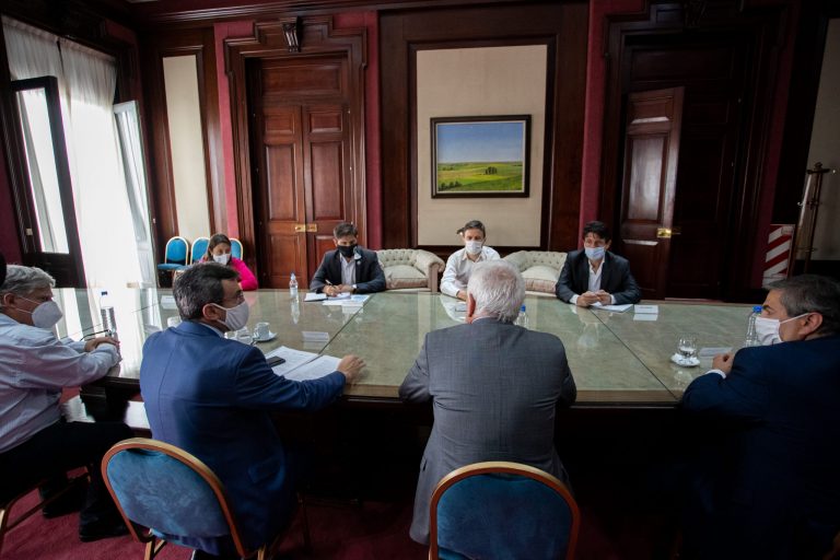 El gobernador se reunió con sectores de la industria