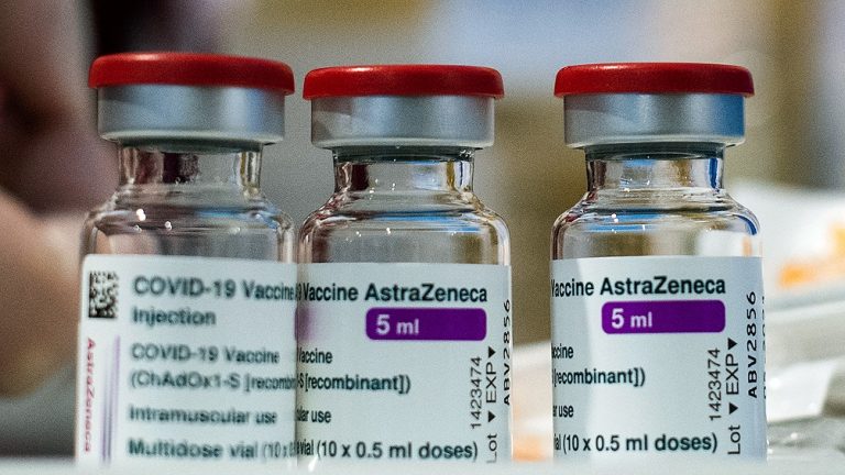 OMS: “no hay razón para no utilizarla” a la vacuna AstraZeneca