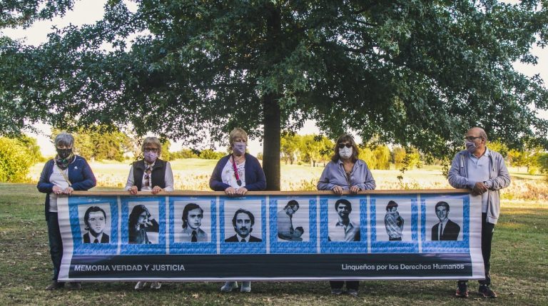 En Lincoln homenajearon a ocho detenidos desaparecidos durante la ultima dictadura militar