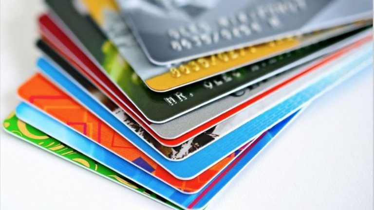 Se extiende el reintegro para compras con tarjetas de débito