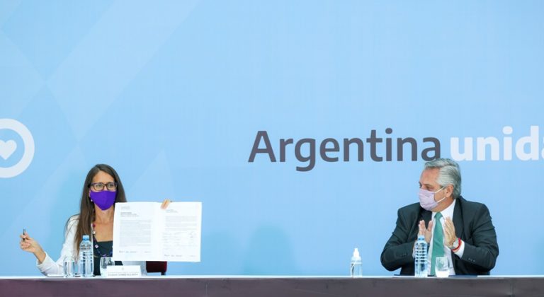 El Presidente convocó al compromiso de poner fin “a la desigualdad en razón del género y a ser la sociedad justa que nos merecemos”