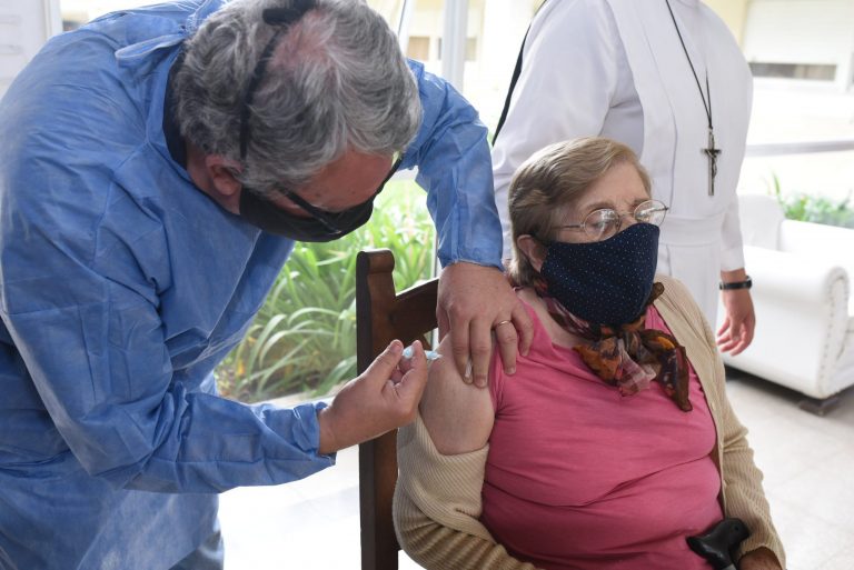 Más de cuatro millones de personas fueron vacunados en todo el país