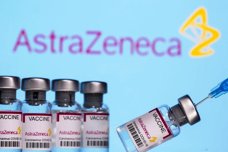 La Agencia Europea de Medicamentos anunció que la vacuna de AstraZeneca es segura y efectiva contra el coronavirus