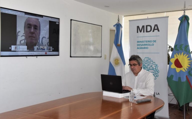 Desarrollo Agrario firmó un acuerdo para instalar un laboratorio de cultivo de tejidos vegetales en Mercedes