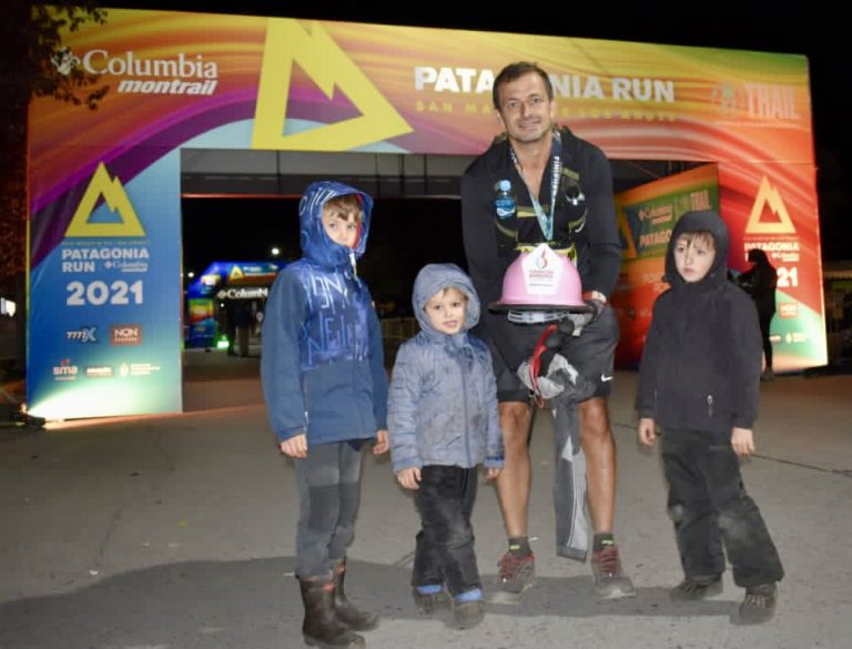 Corrió 160 kms. sin parar durante 34 horas para recaudar fondos por los bomberos voluntarios del país