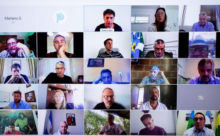 Axel Kicillof se reunió con intendentes bonaerenses para evaluar nuevas medidas ante el Covid-19