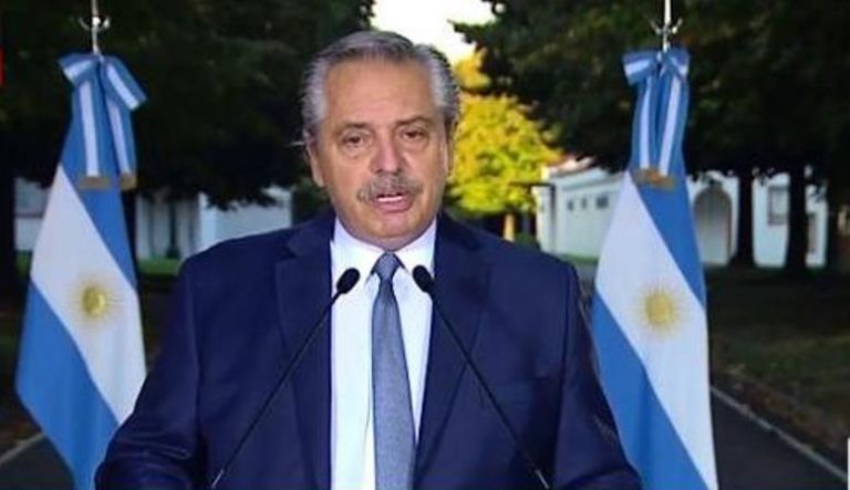 Alberto Fernández anunció una serie de medidas para intentar controlar la segunda ola de coronavirus