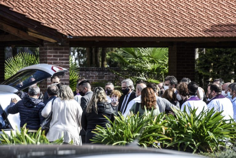 Fue sepultado en un cementerio privado de Junín, Mario Meoni