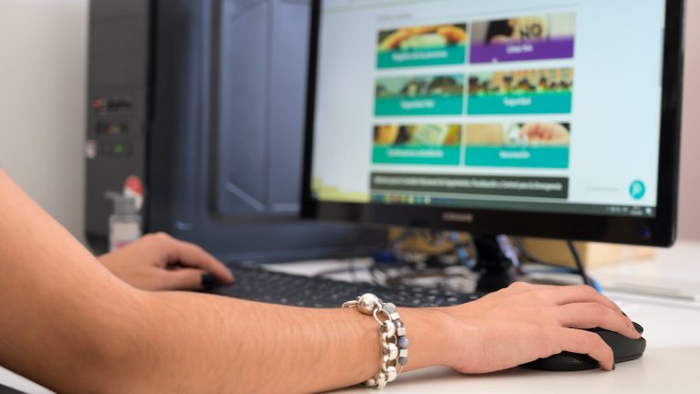 Continúa la modalidad de trabajo domiciliario para trabajadores de la Provincia