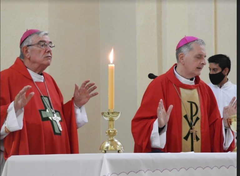 Cristo nos ha hecho hermanos de sangre, ya no podemos vivir divididos y enfrentados