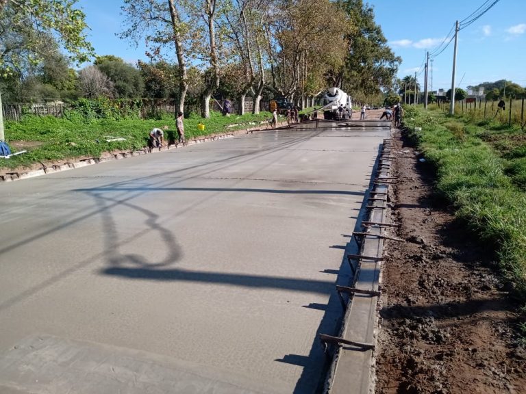 Desaparecen más calles de tierra en cercanía de la Sociedad Rural