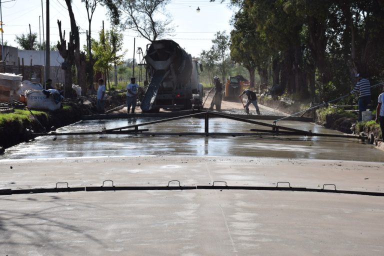 En Barrios Unidos se completarán cuatro cuadras pavimentadas