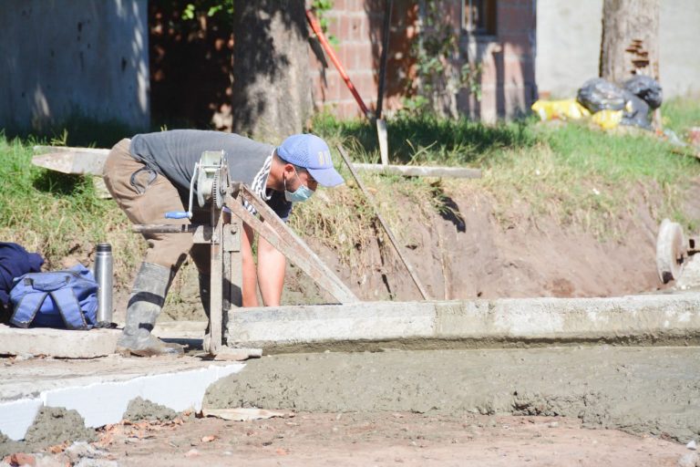 Se pavimentan más cuadras de la calle Vaschetti