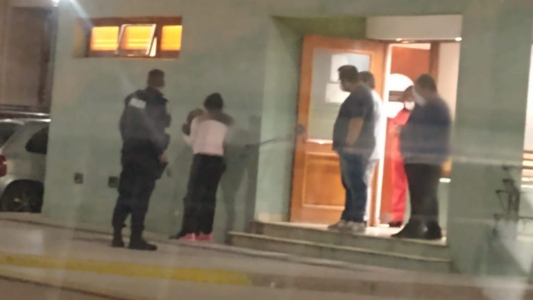 En Carlos Tejedor una pelea entre dos jóvenes terminó en homicidio