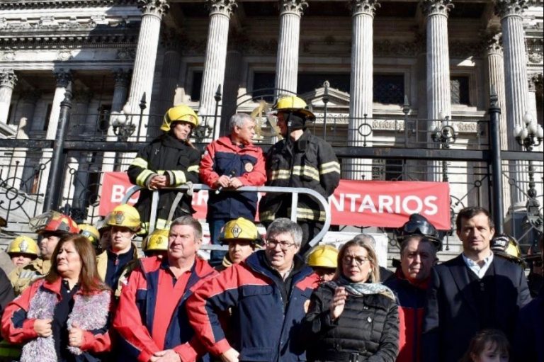 Media sanción para un proyecto que beneficia a los Bomberos Voluntarios