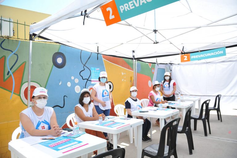 La población extranjera podrá inscribirse en la campaña de vacunación bonaerense