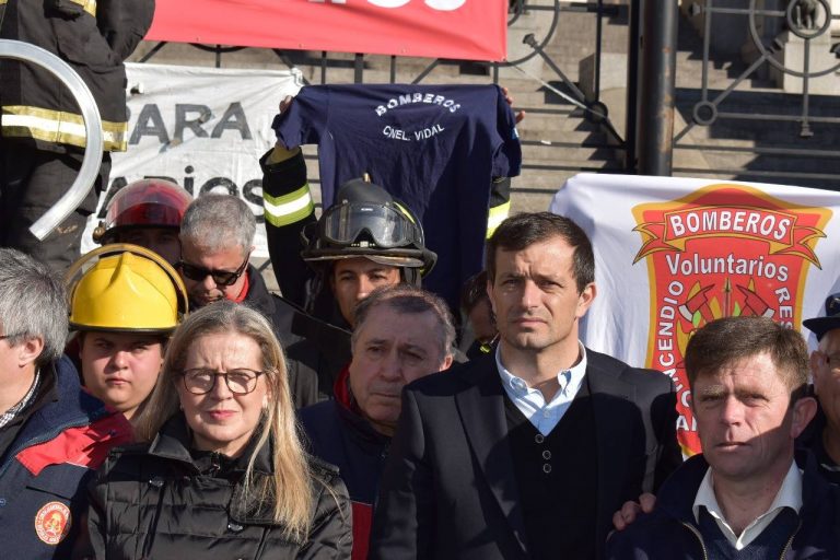 Eduardo ‘Bali’ Bucca solicitó al ejecutivo incluir a los Bomberos como personal estratégico para su vacunación