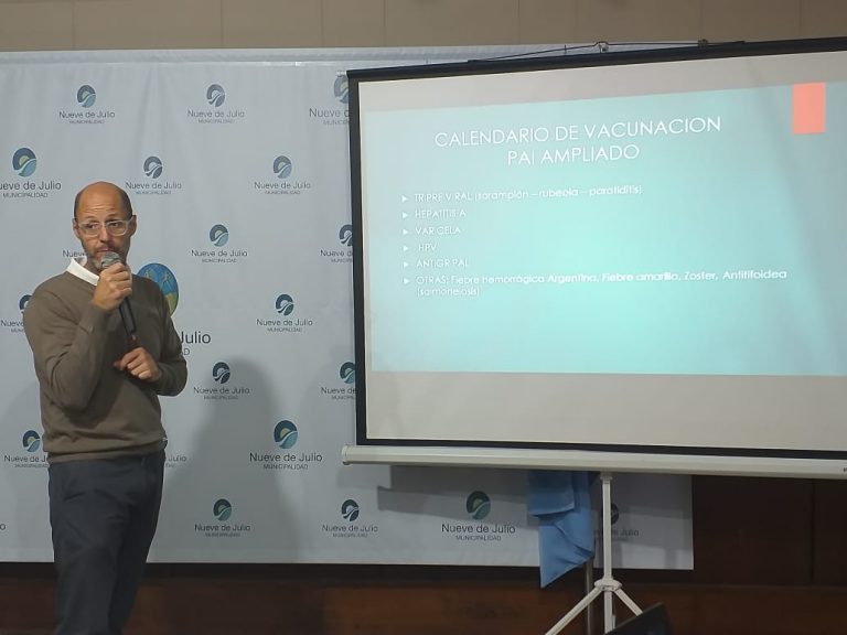 El Dr. Fernando Mozún explicó la importancia de estar vacunado