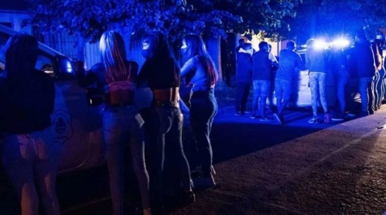 En La Plata, se deberá pagar una multa de 355 mil pesos por realizar una fiesta clandestina