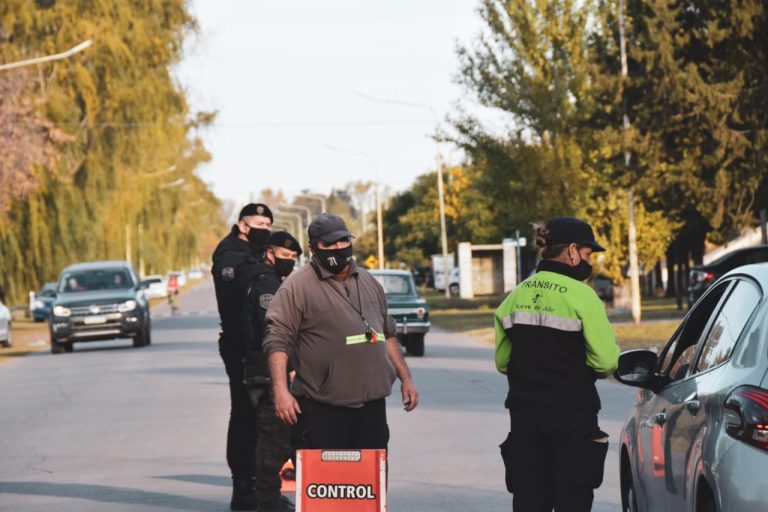 No cesan los operativos de control de personas y vehículos